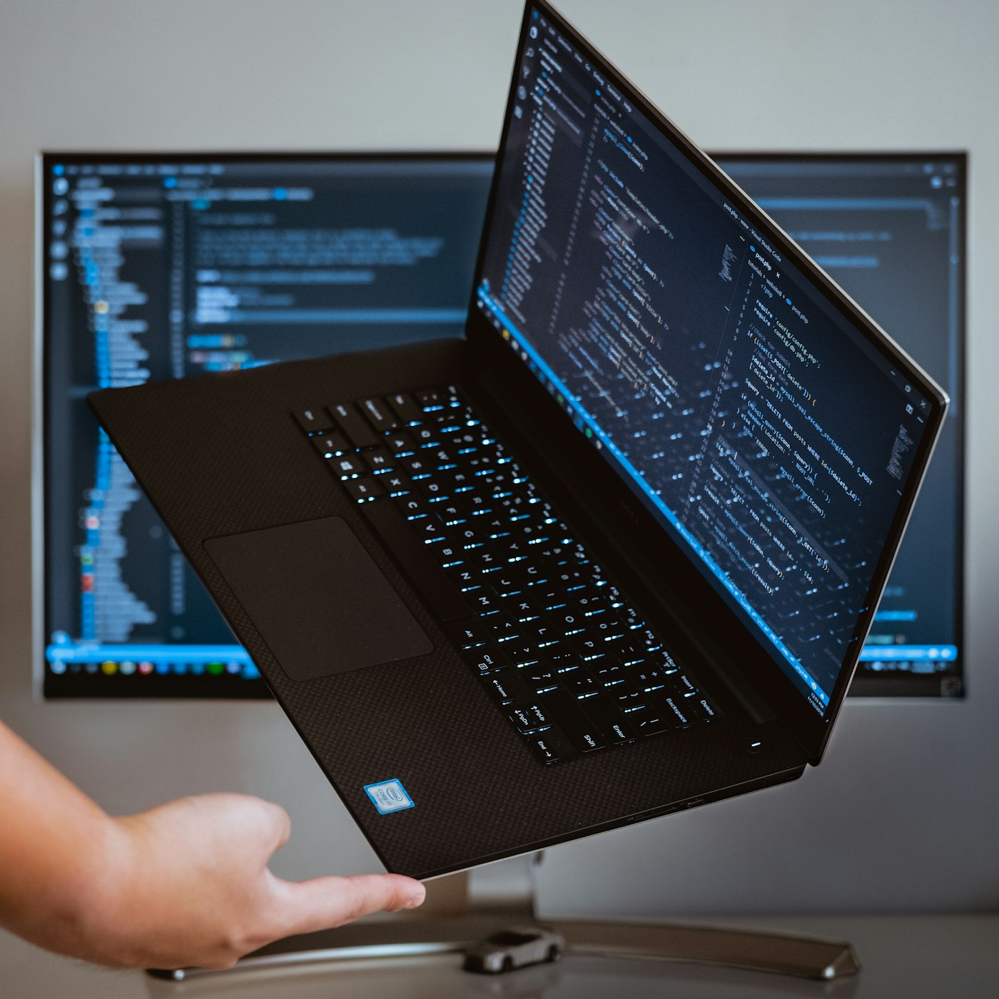 Strato 14 Laptop 2 Strato 14 Laptop 2